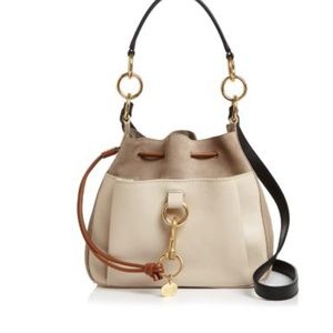 Tony Bucket Bag